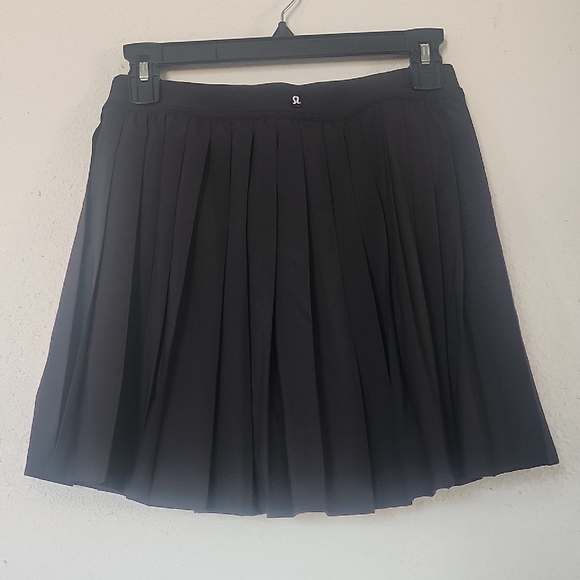 lululemon athletica Black Skater Skirt - Picture 3 of 9